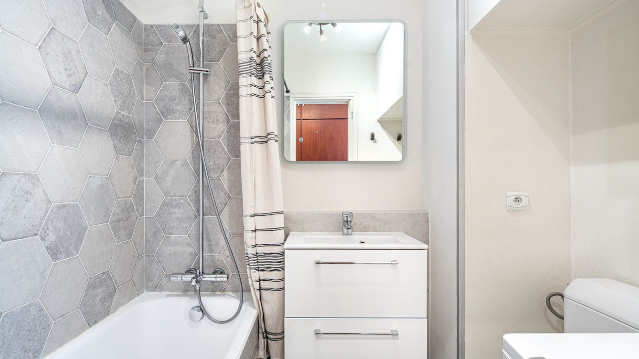 Photo of Bathroom in Notre-Dame-des-Champs