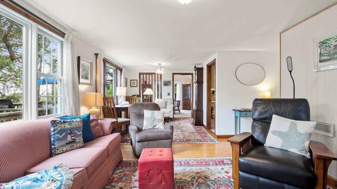 Photo of Livingroom in East Orleans