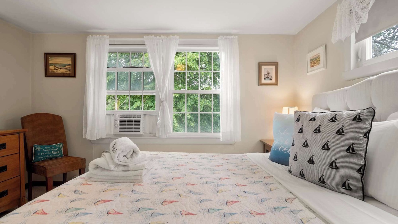 Photo of Bedroom in East Orleans