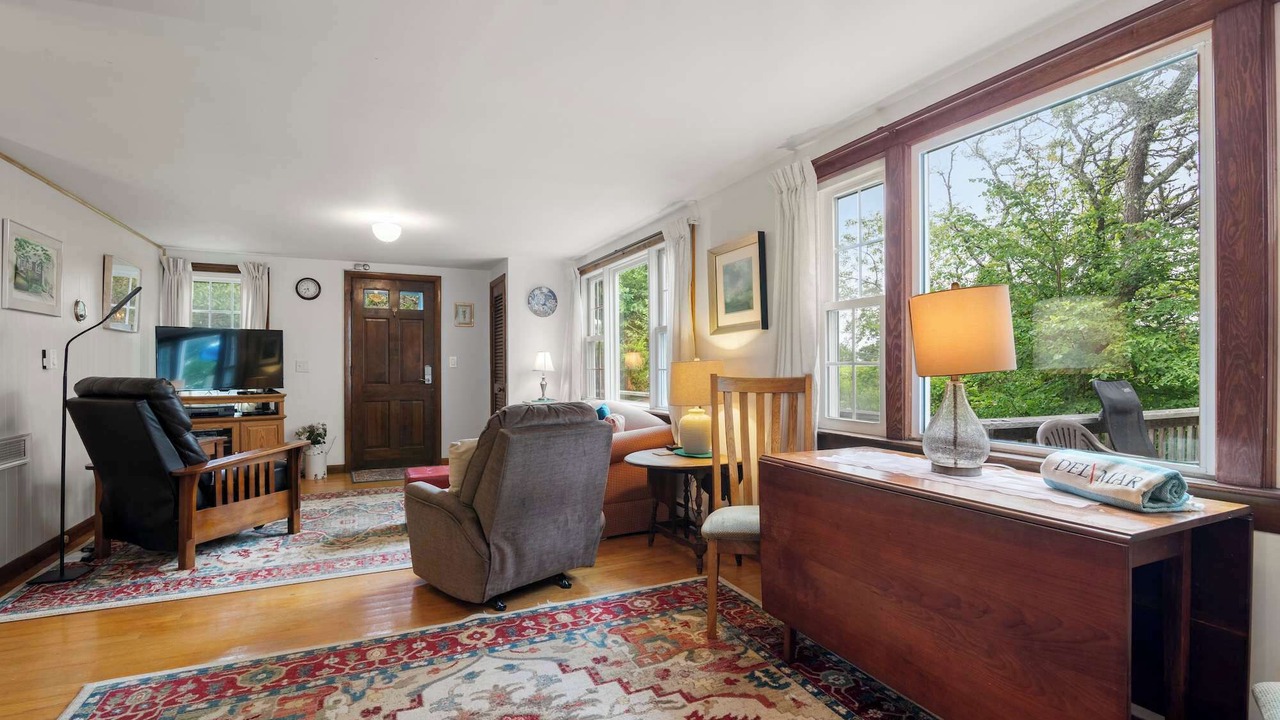 Photo of Livingroom in East Orleans