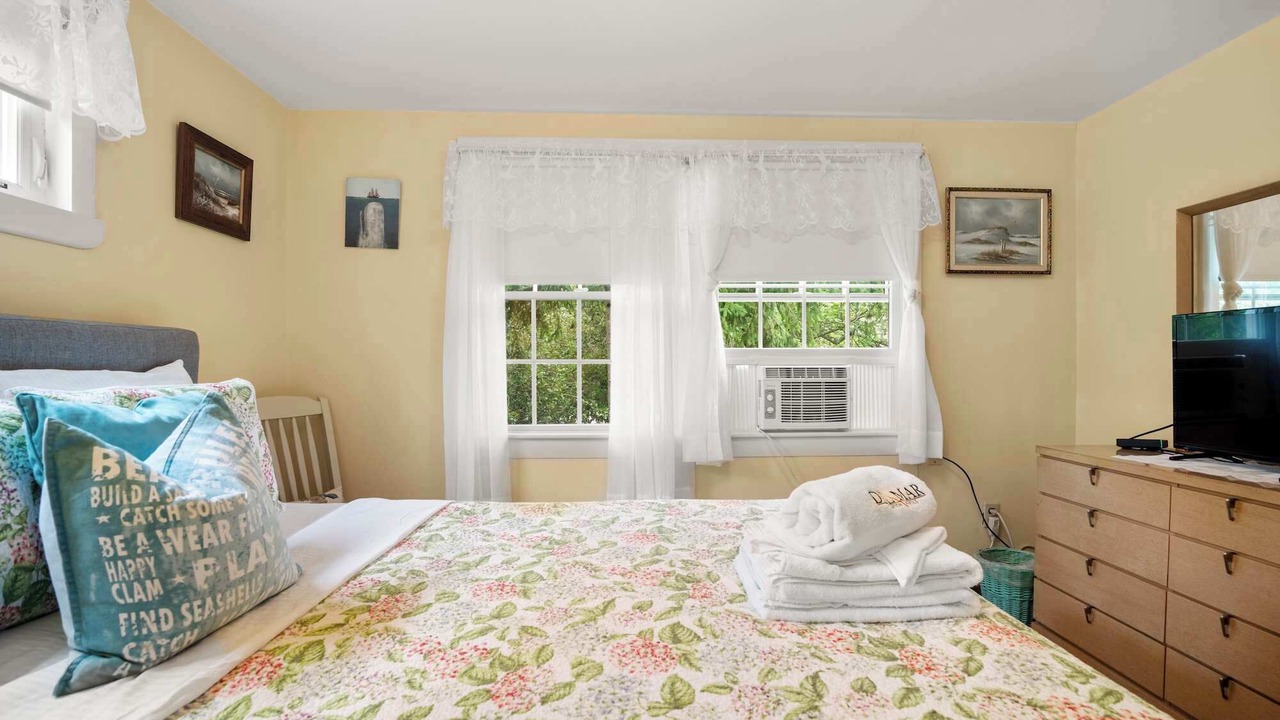 Photo of Bedroom in East Orleans