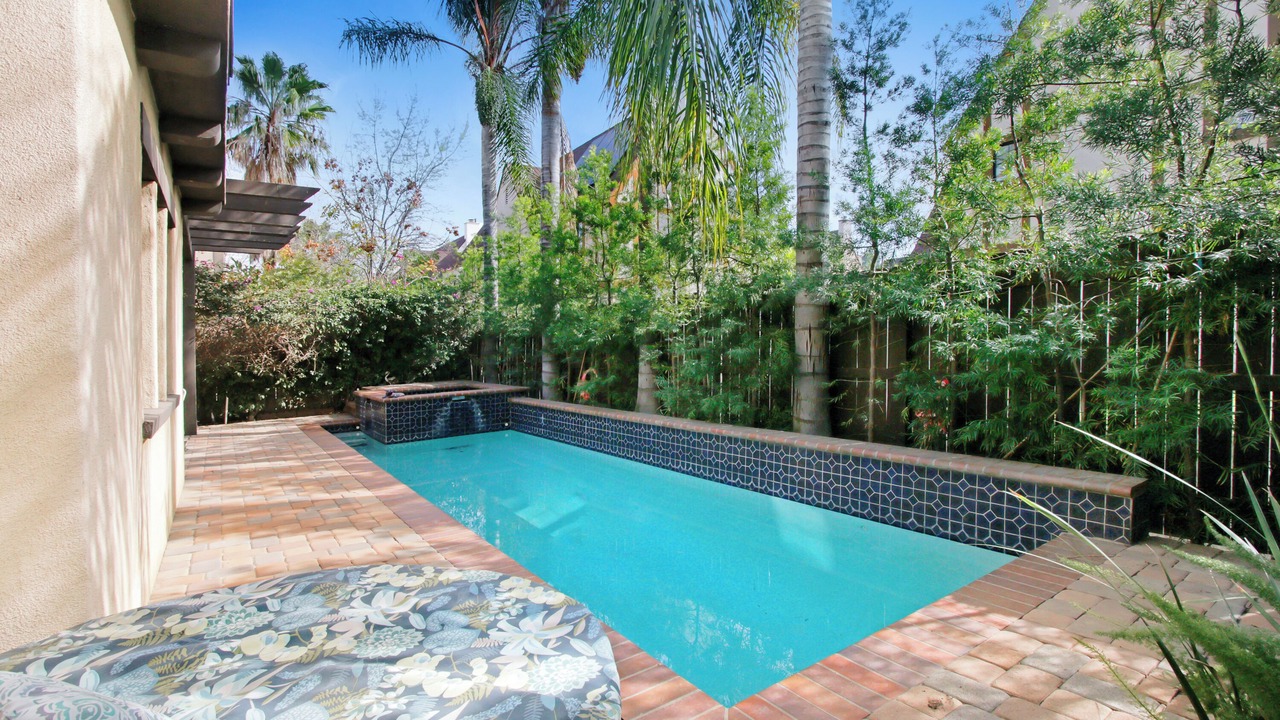 Photo of Outdoor in Panorama City