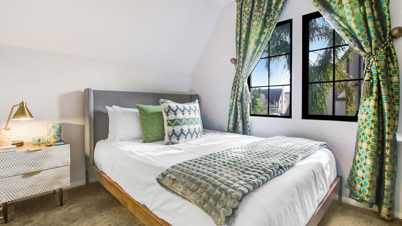 Photo of Bedroom in Panorama City