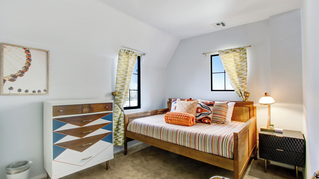 Photo of Bedroom in Panorama City