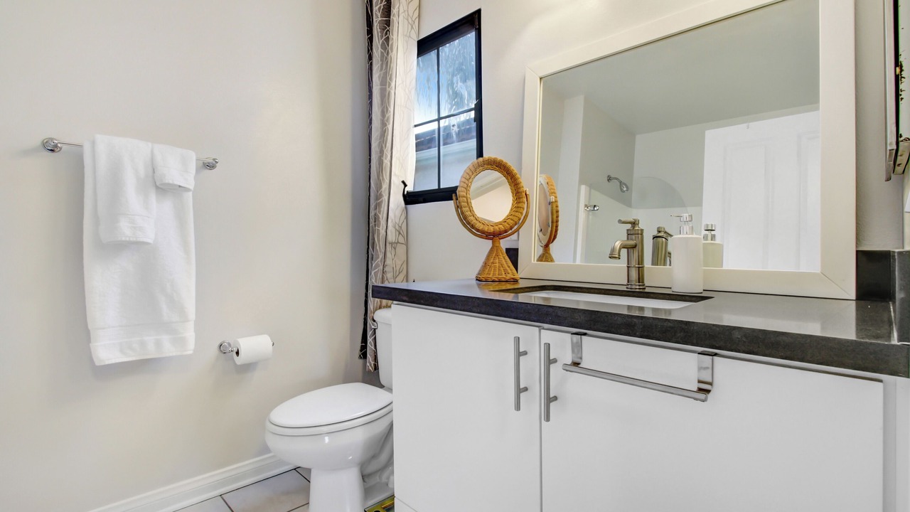 Photo of Bathroom in Panorama City