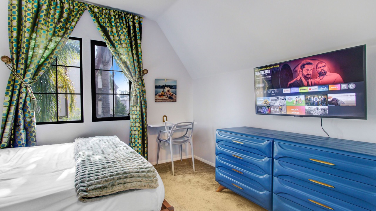 Photo of Bedroom in Panorama City