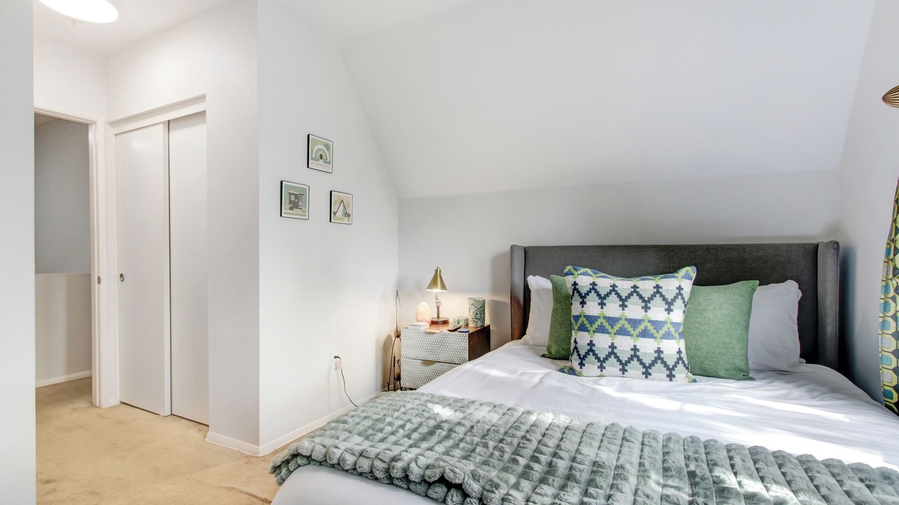 Photo of Bedroom in Panorama City