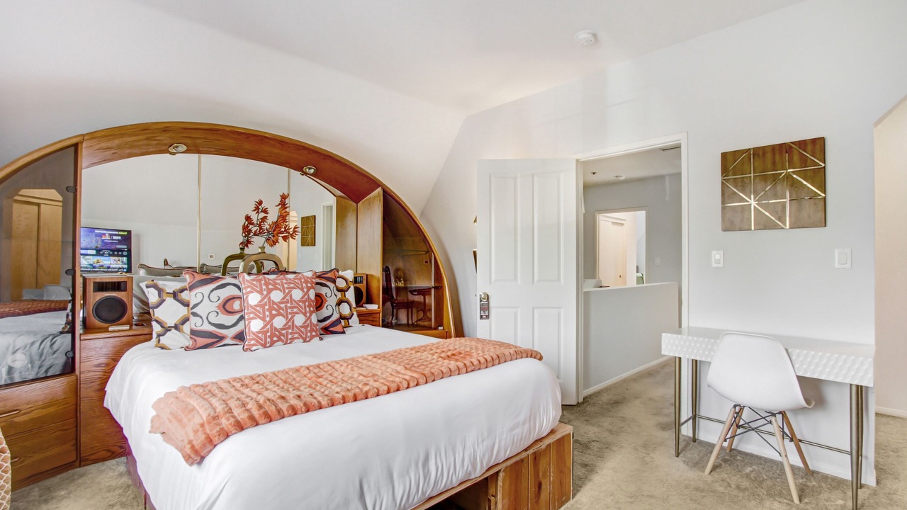 Photo of Bedroom in Panorama City