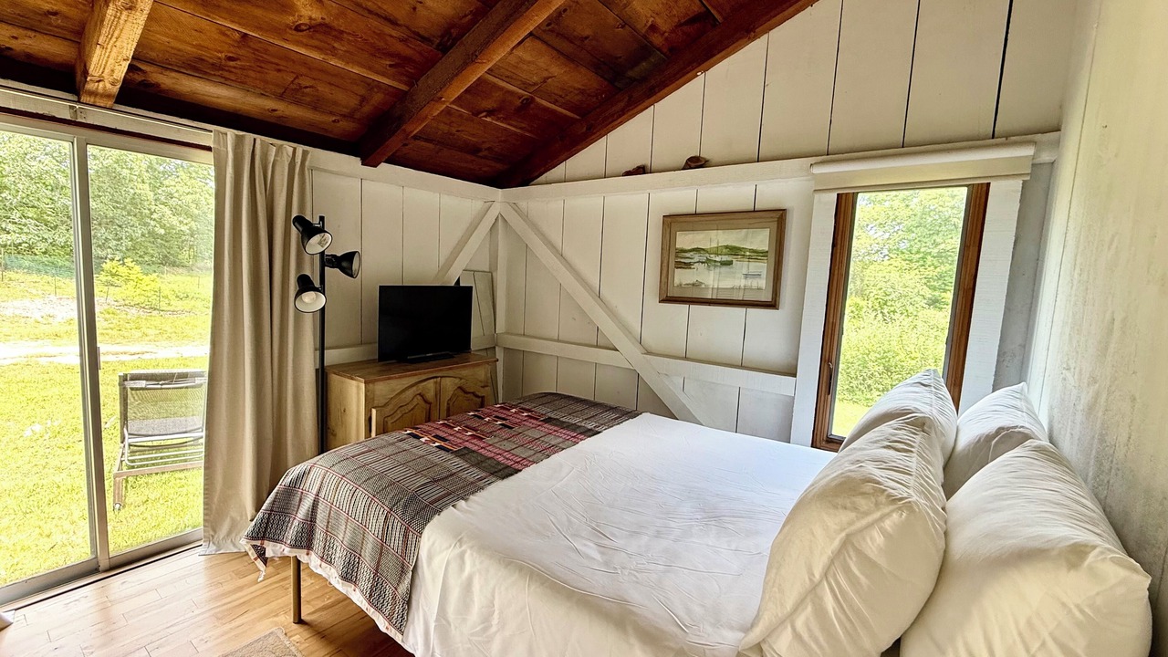Photo of Bedroom in West Tisbury