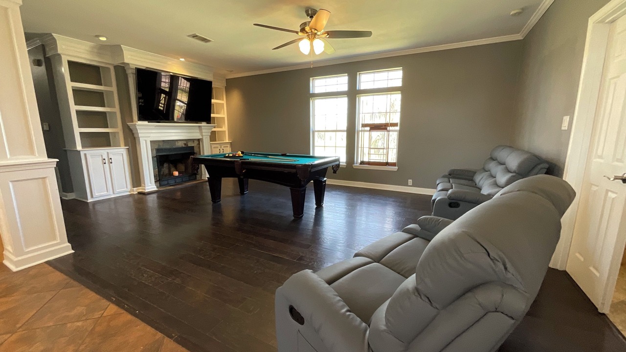 Photo of Livingroom in Jean Lafitte
