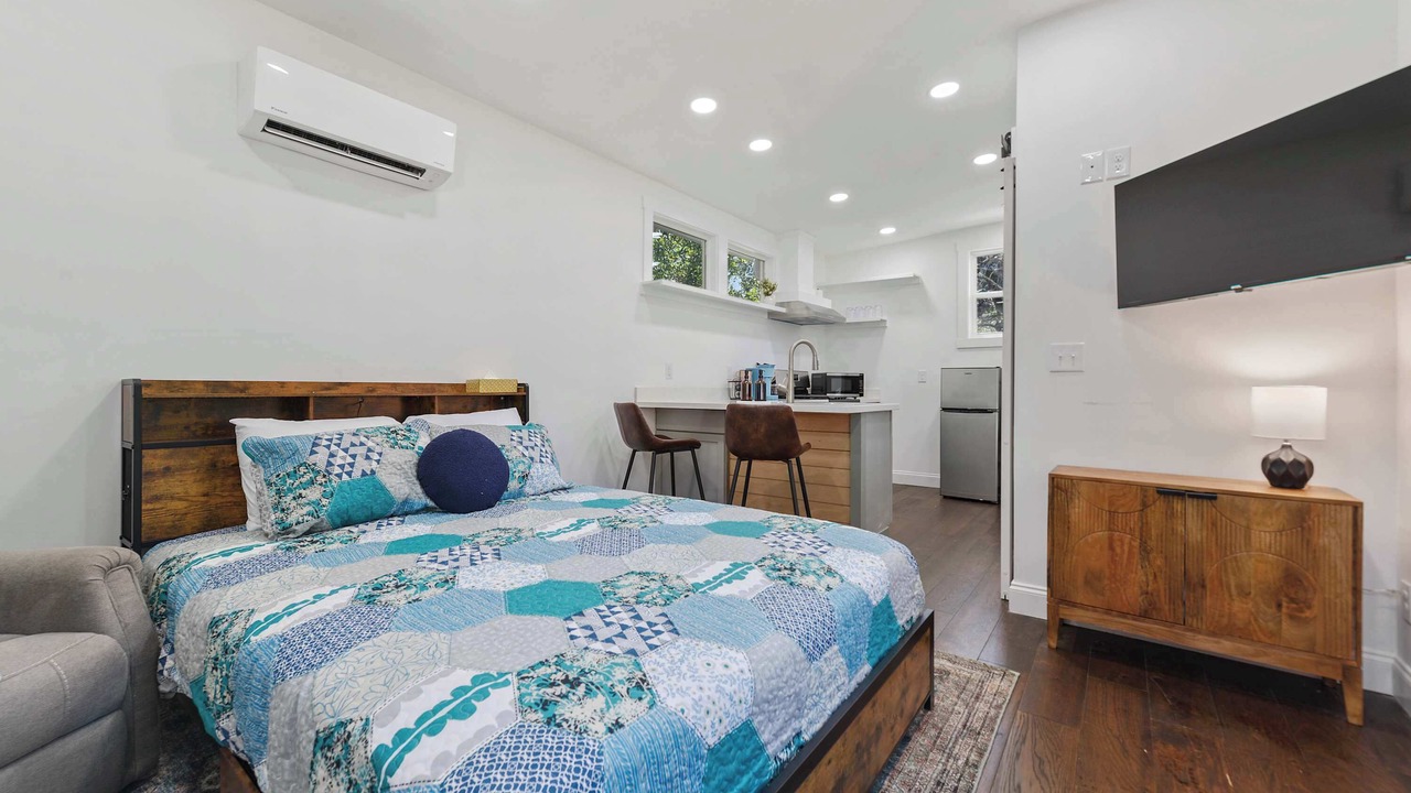 Photo of Bedroom in Gulfport