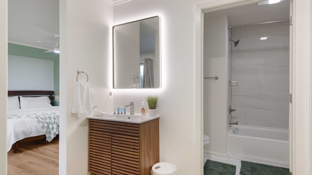 Photo of Bathroom in St. Martinville