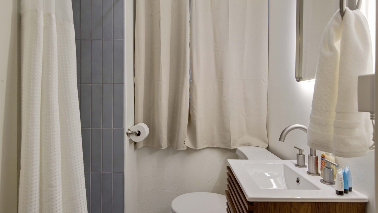 Photo of Bathroom in St. Martinville