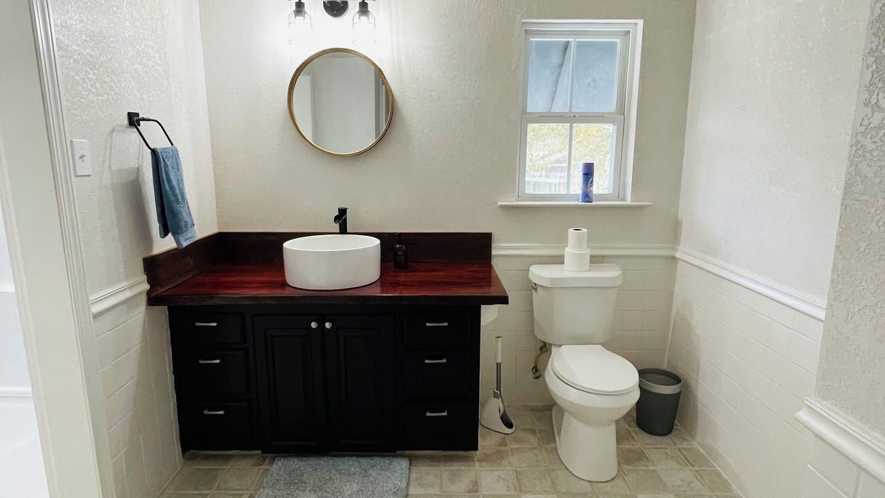 Photo of Bathroom in Maurepas