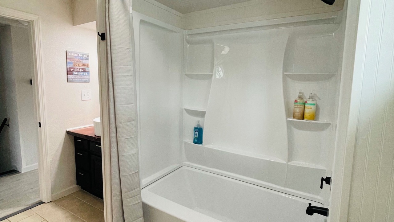 Photo of Bathroom in Maurepas