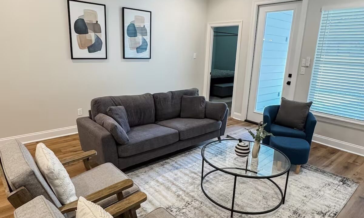 Photo of Livingroom in Broussard
