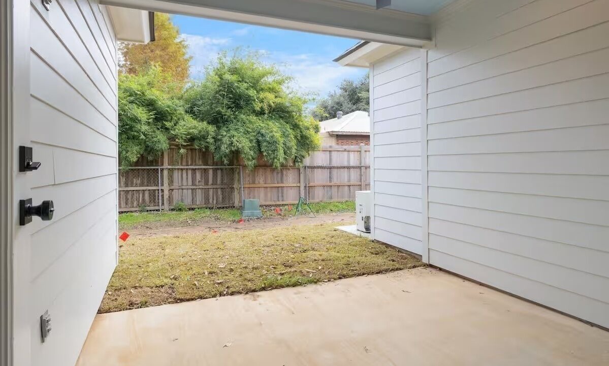 Photo of Outdoor in Broussard