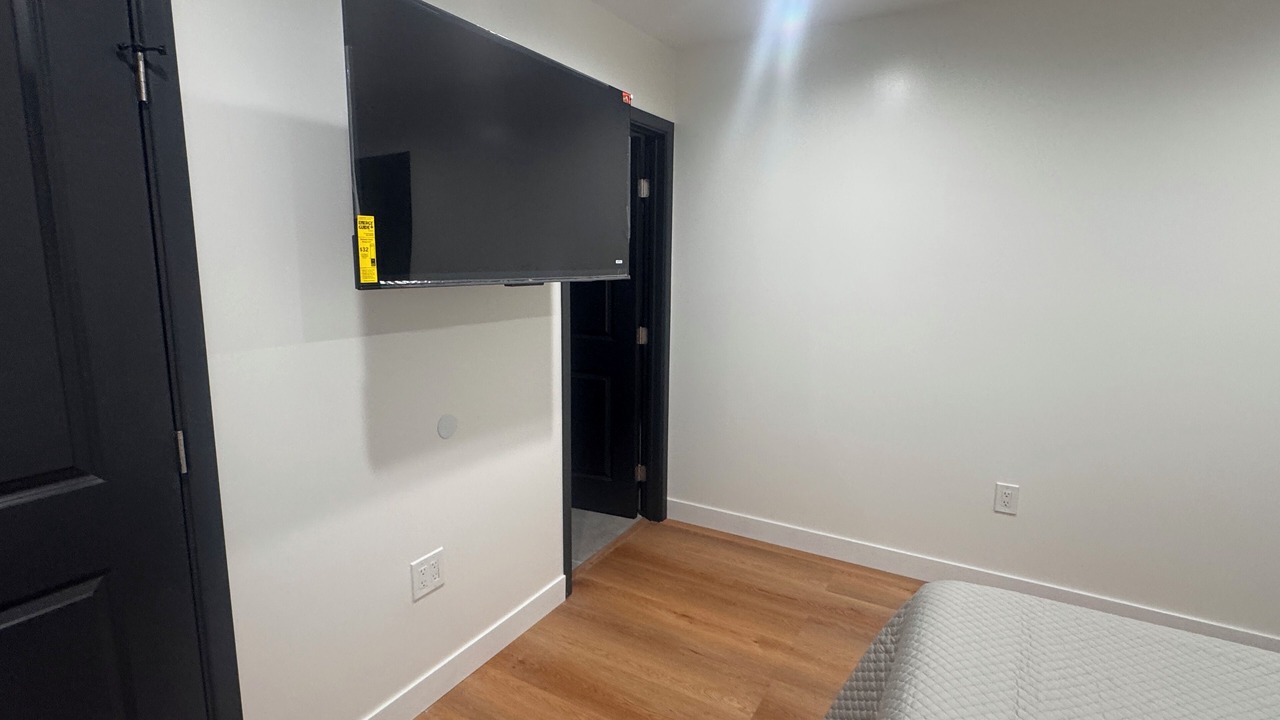 Photo of Bedroom in Harbor