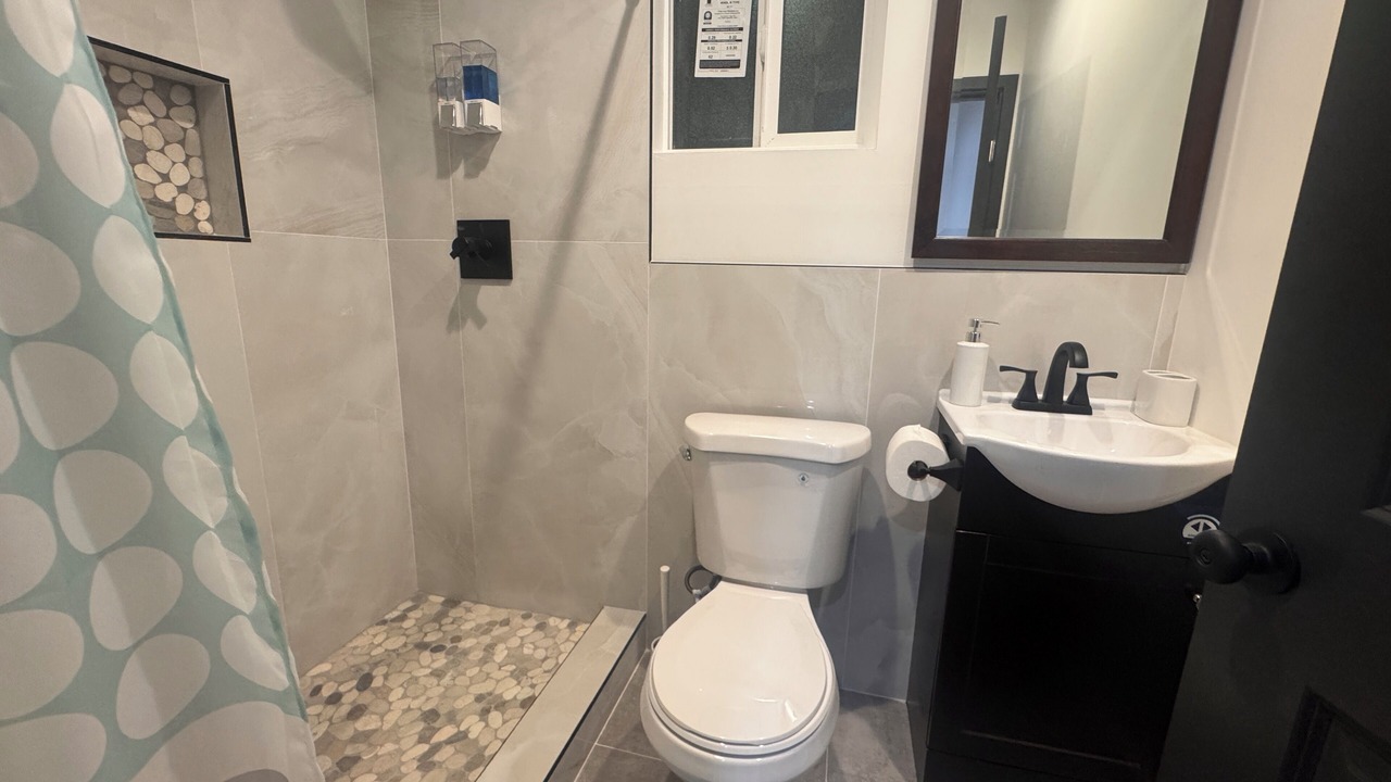Photo of Bathroom in Harbor