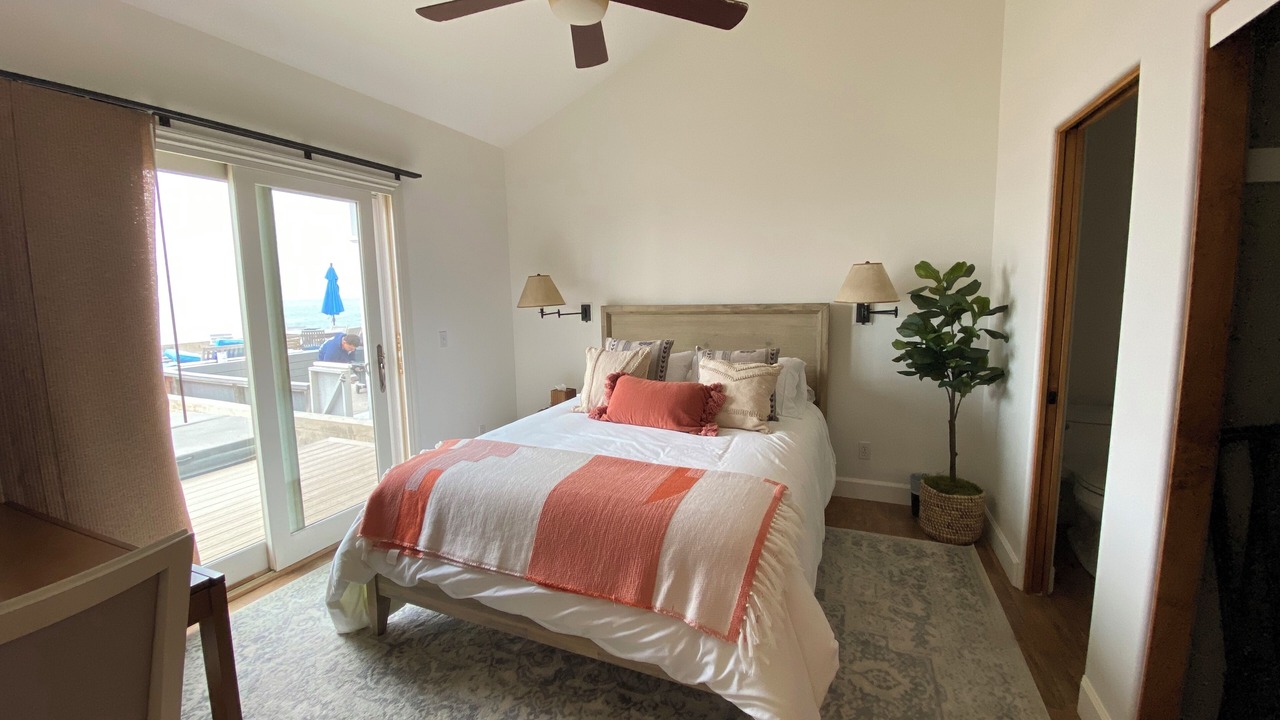 Photo of Bedroom in Faria Beach