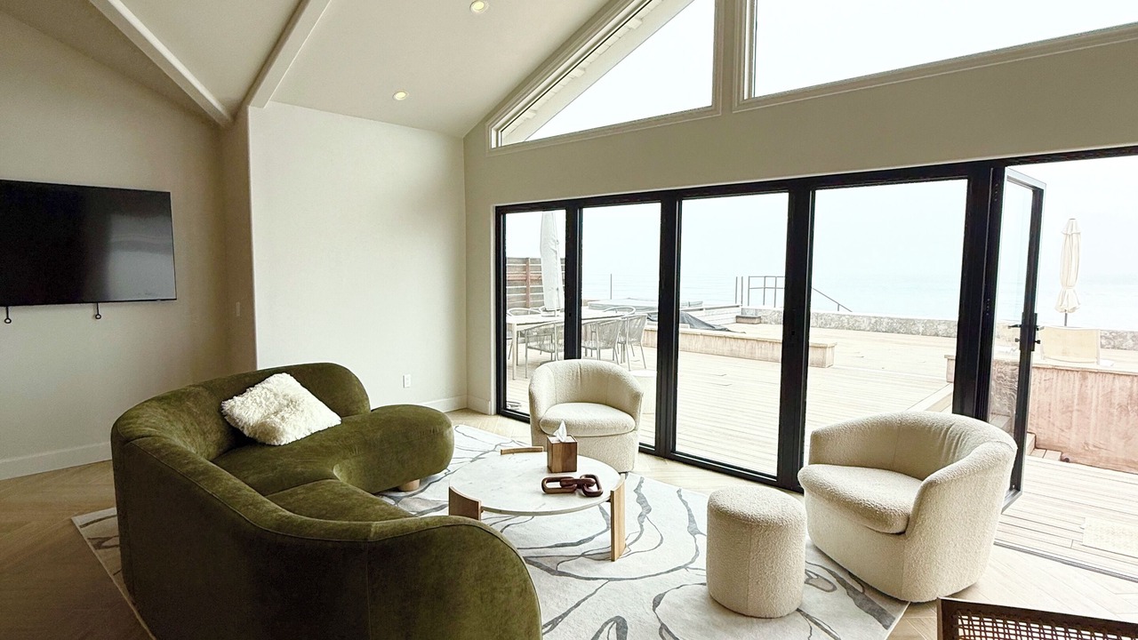 Photo of Livingroom in Faria Beach