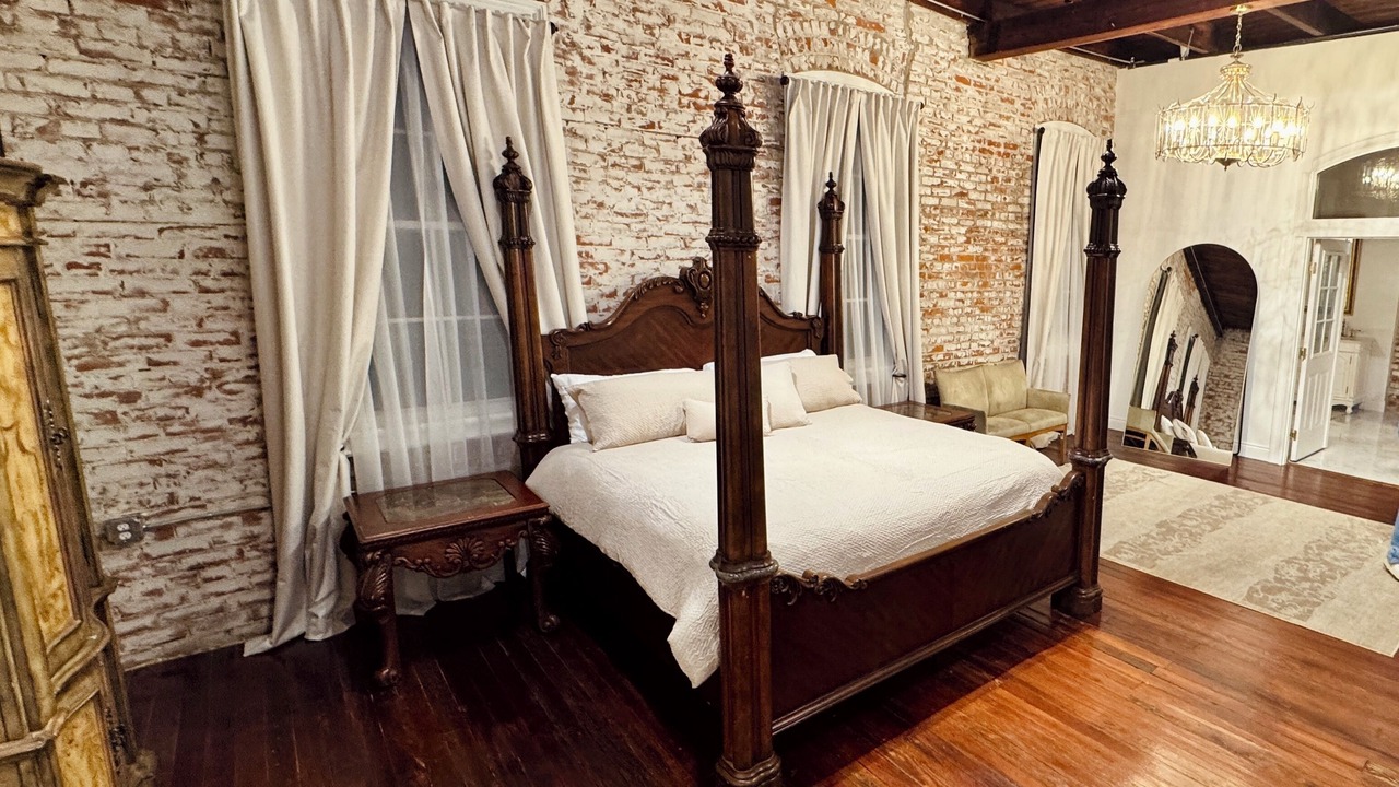 Photo of Bedroom in Sunshine