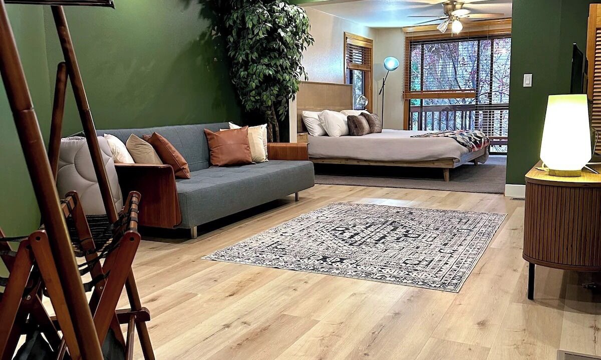 Photo of Bedroom in Lake Arrowhead