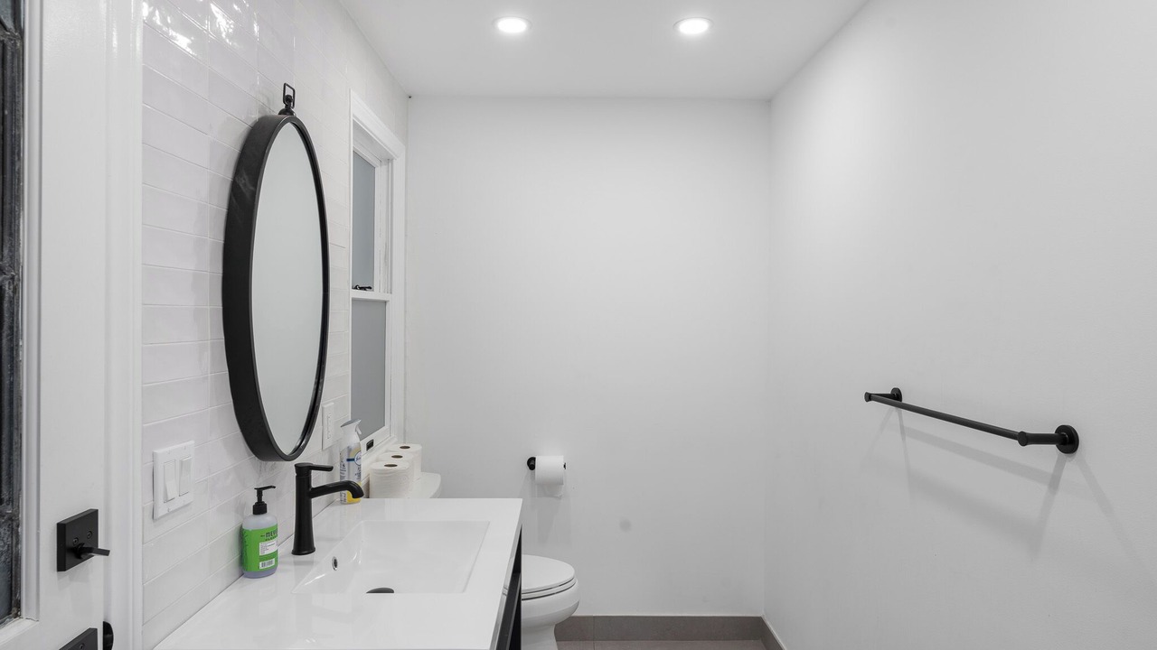 Photo of Bathroom in Los Angeles