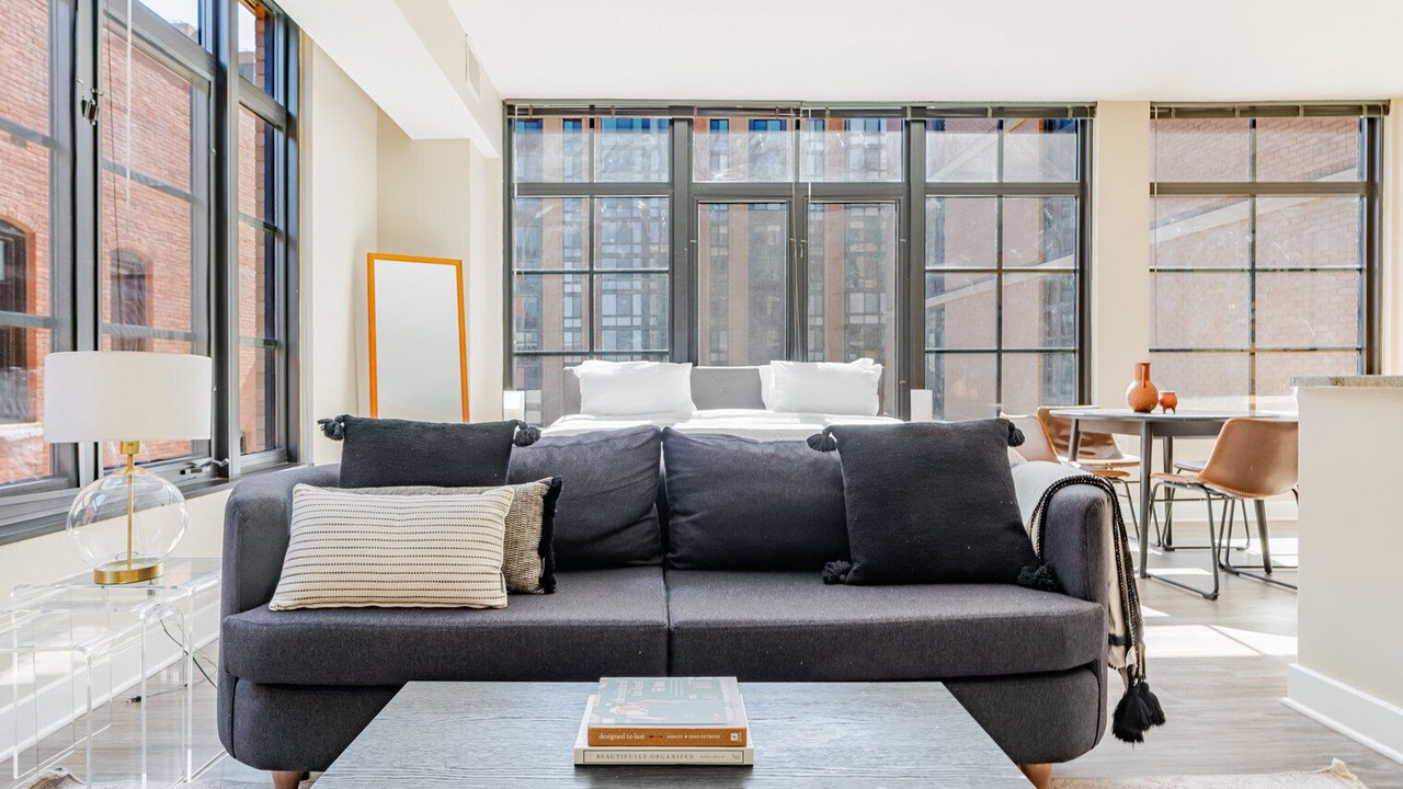 Photo of Livingroom in Mount Vernon Square