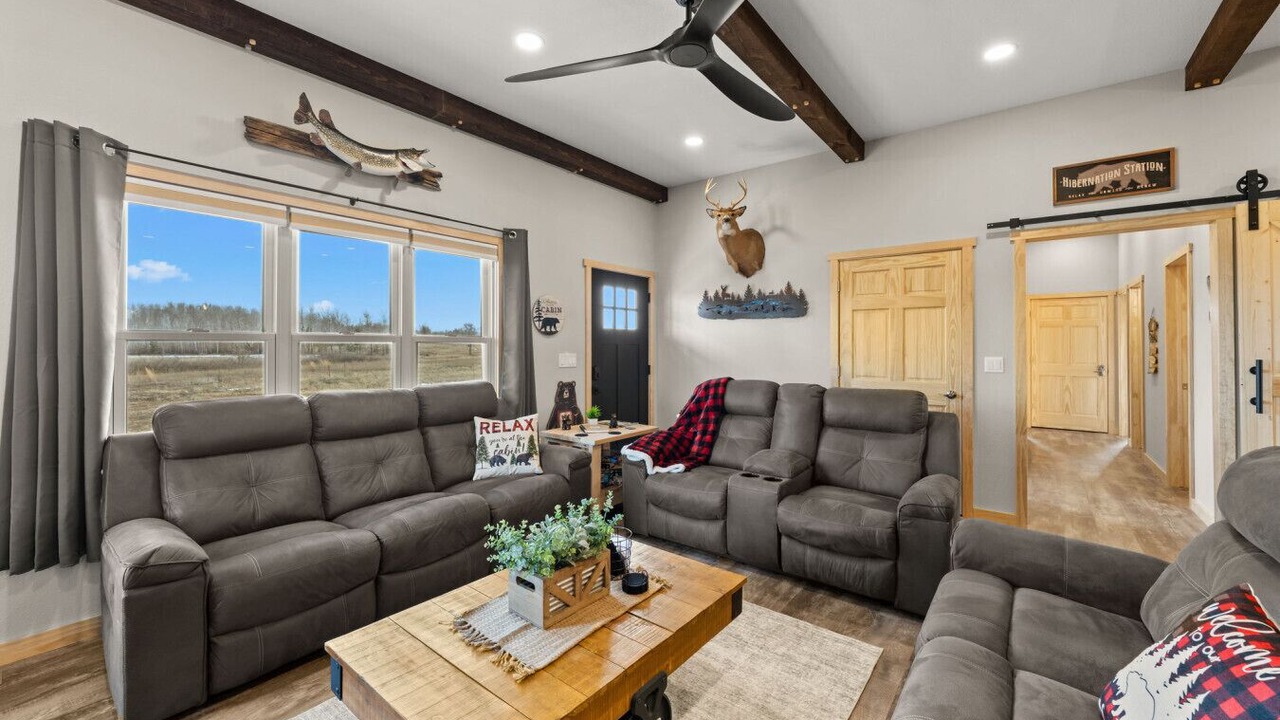 Photo of Livingroom in Markville