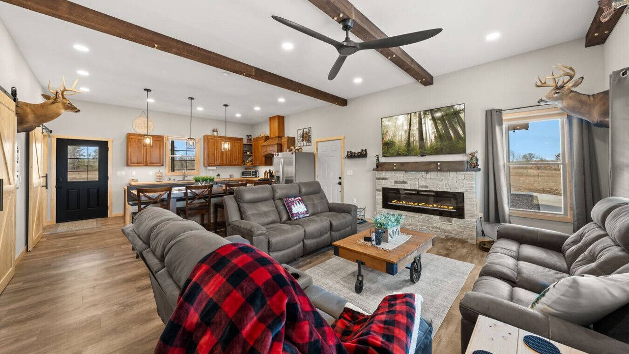 Photo of Livingroom in Markville