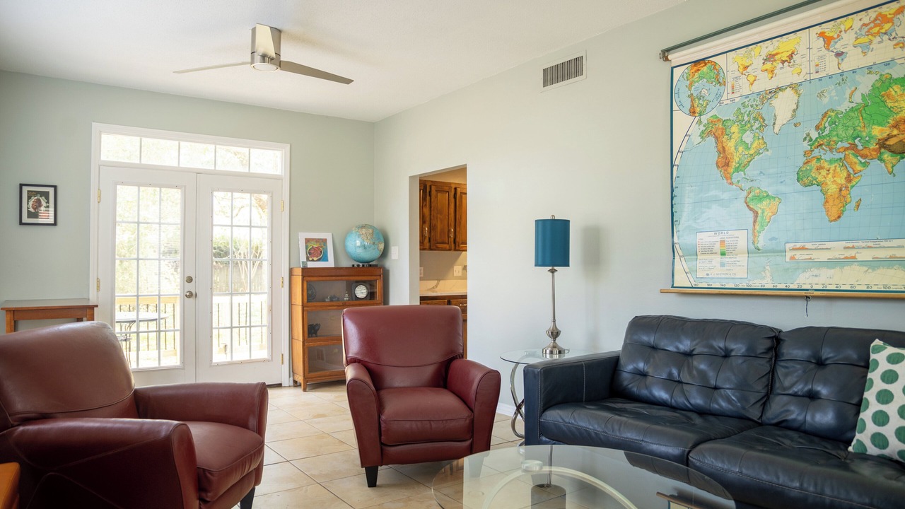 Photo of Livingroom in Ocean Springs