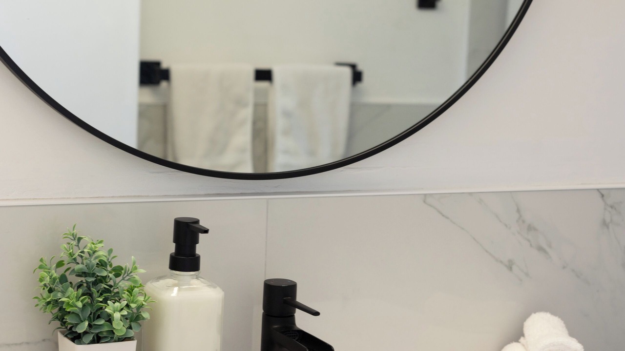 Photo of Bathroom in White Island Shores
