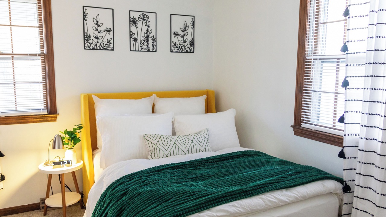 Photo of Bedroom in White Island Shores