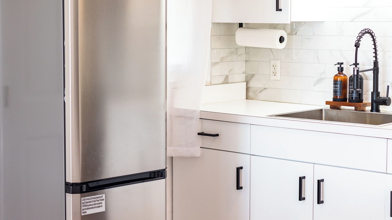 Photo of Kitchen in White Island Shores