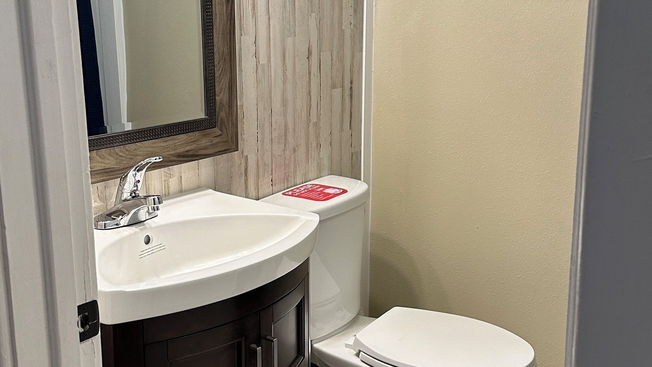 Photo of Bathroom in Highlands - Perkins