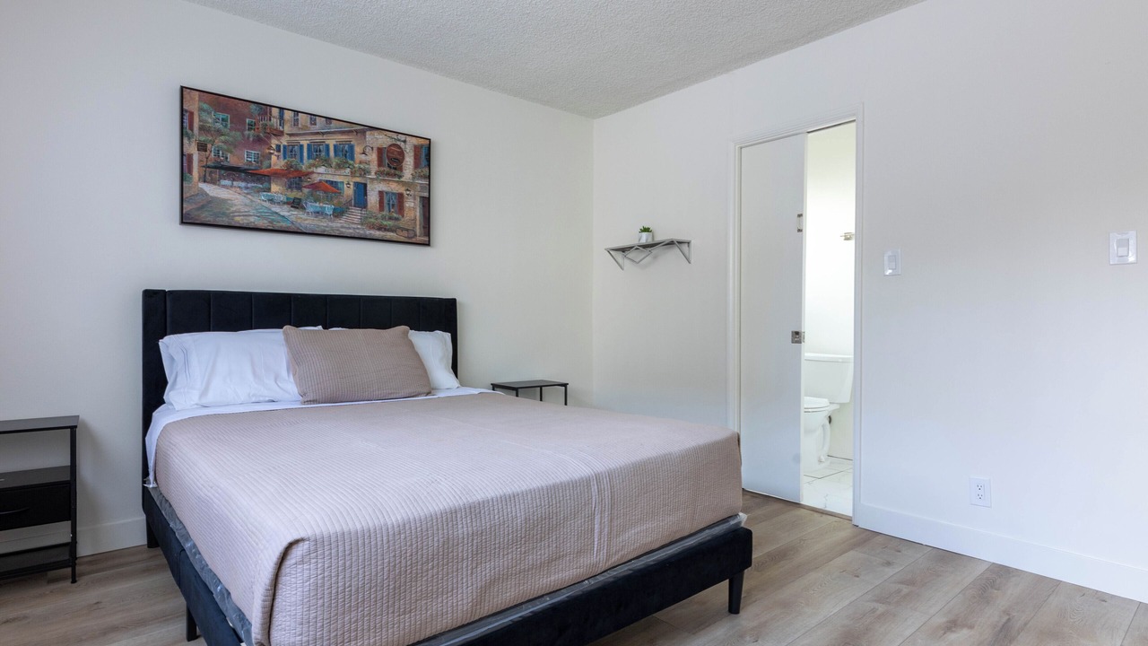 Photo of Bedroom in Beverly Hills