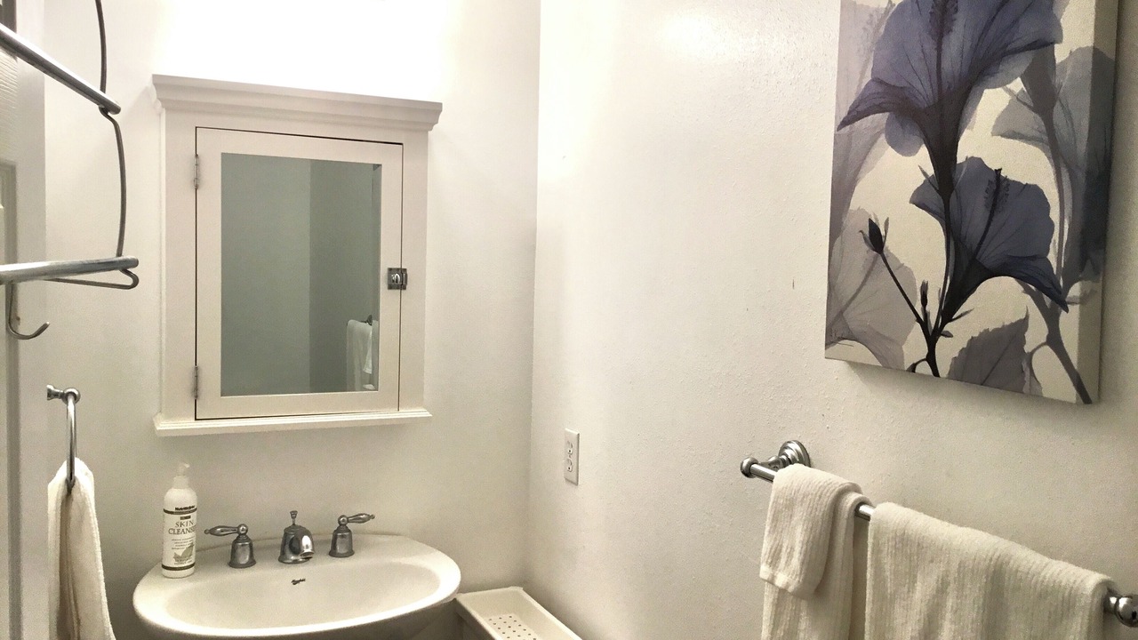Photo of Bathroom in Camarillo