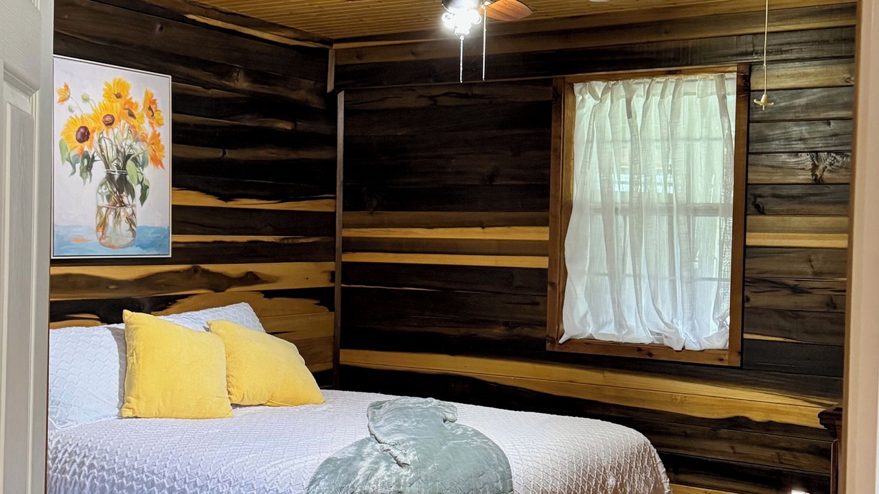 Photo of Bedroom in Lucedale