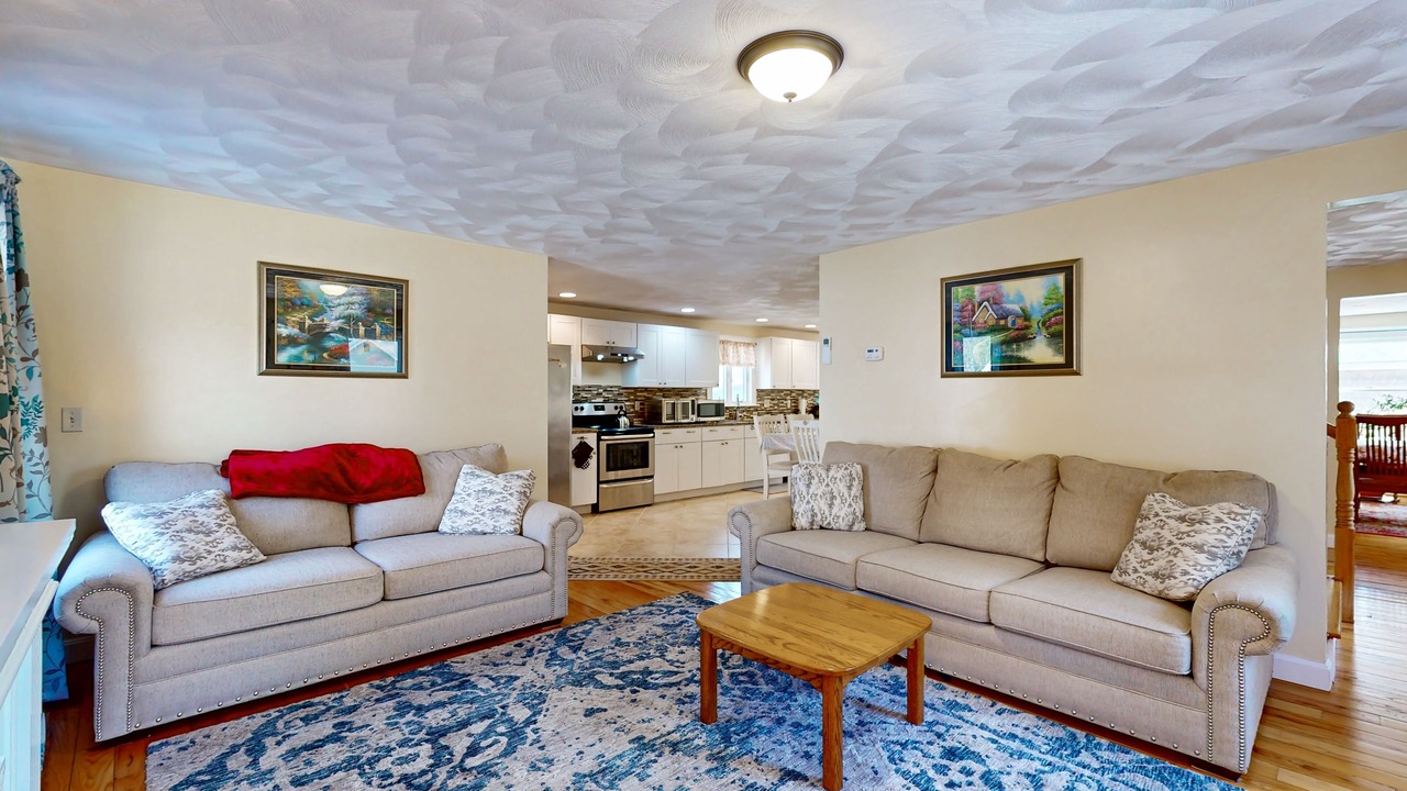 Photo of Livingroom in Buzzards Bay