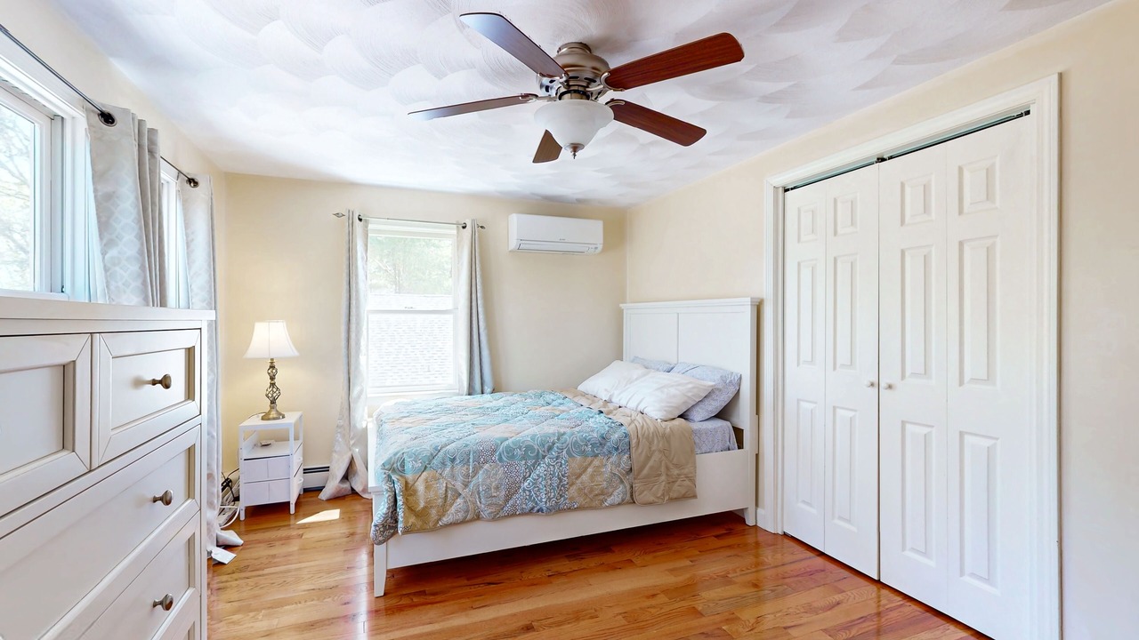 Photo of Bedroom in Buzzards Bay