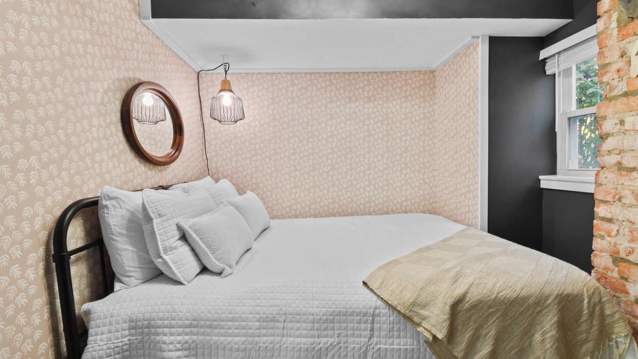 Photo of Bedroom in Lovettsville
