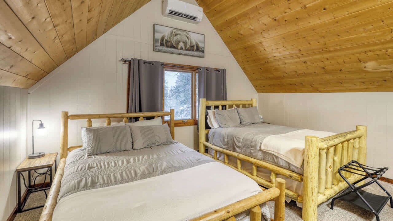 Photo of Bedroom in Lead
