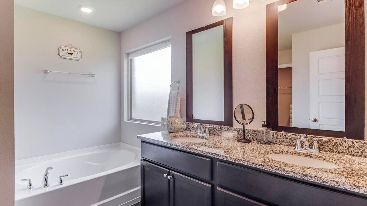 Photo of Bathroom in Long Beach