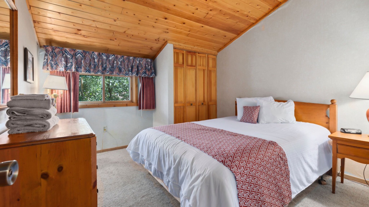 Photo of Bedroom in Breezy Point