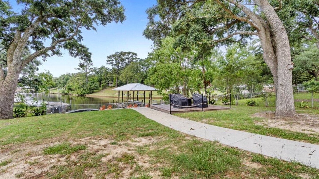 Photo of Outdoor in Gulf Hills