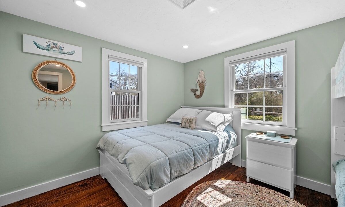 Photo of Bedroom in West Yarmouth