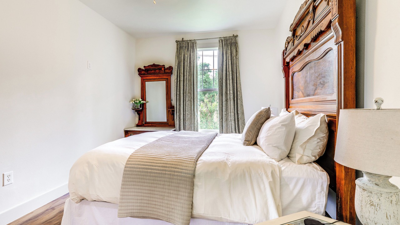 Photo of Bedroom in South Baton Rouge