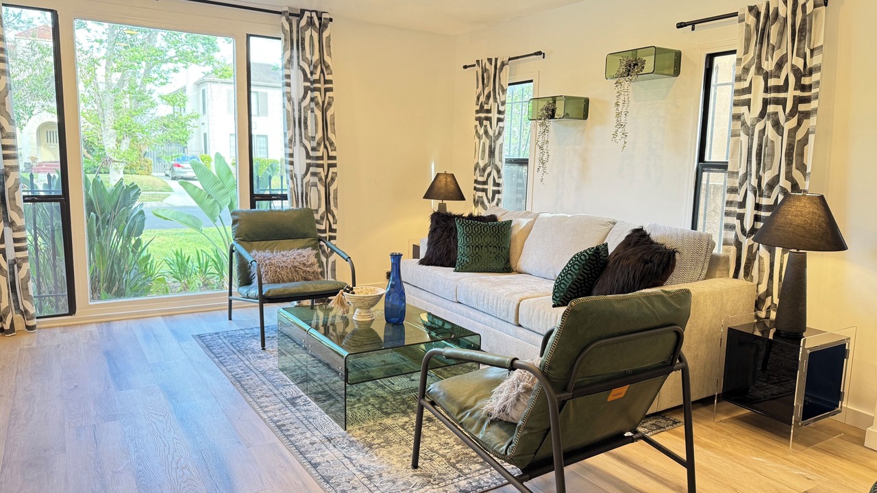 Photo of Livingroom in Hollywood