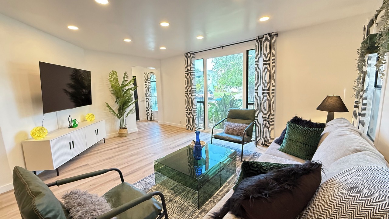 Photo of Livingroom in Hollywood